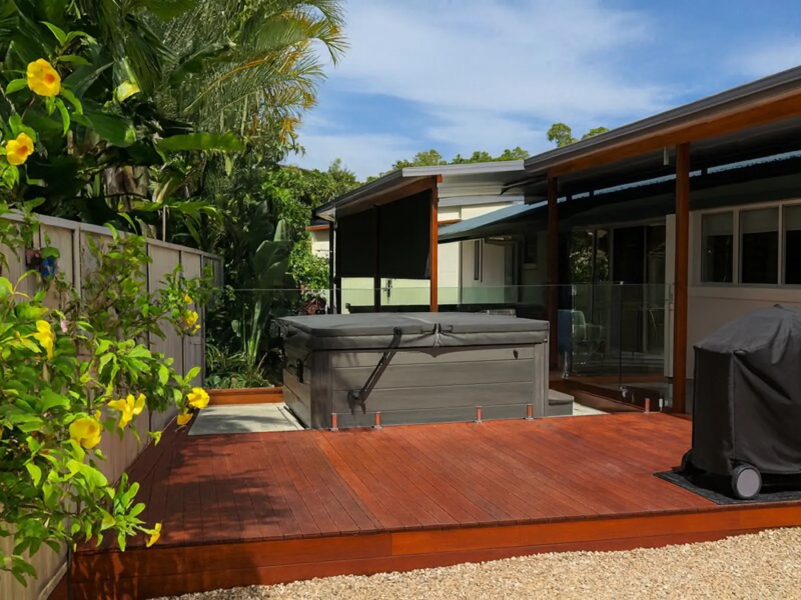 Hardwood spa deck and outdoor living area built on the Gold Coast