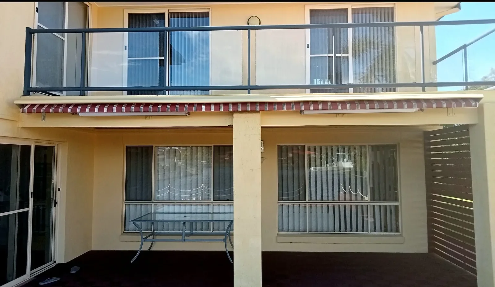 Balcony awning and privacy screen install - Gold Coast home maintenance and handyman services by Artisan Home Maintenance